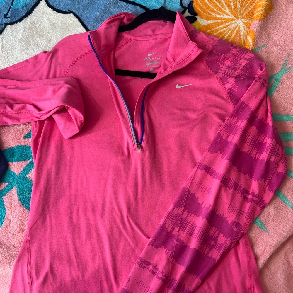 Pink Nike dri fit